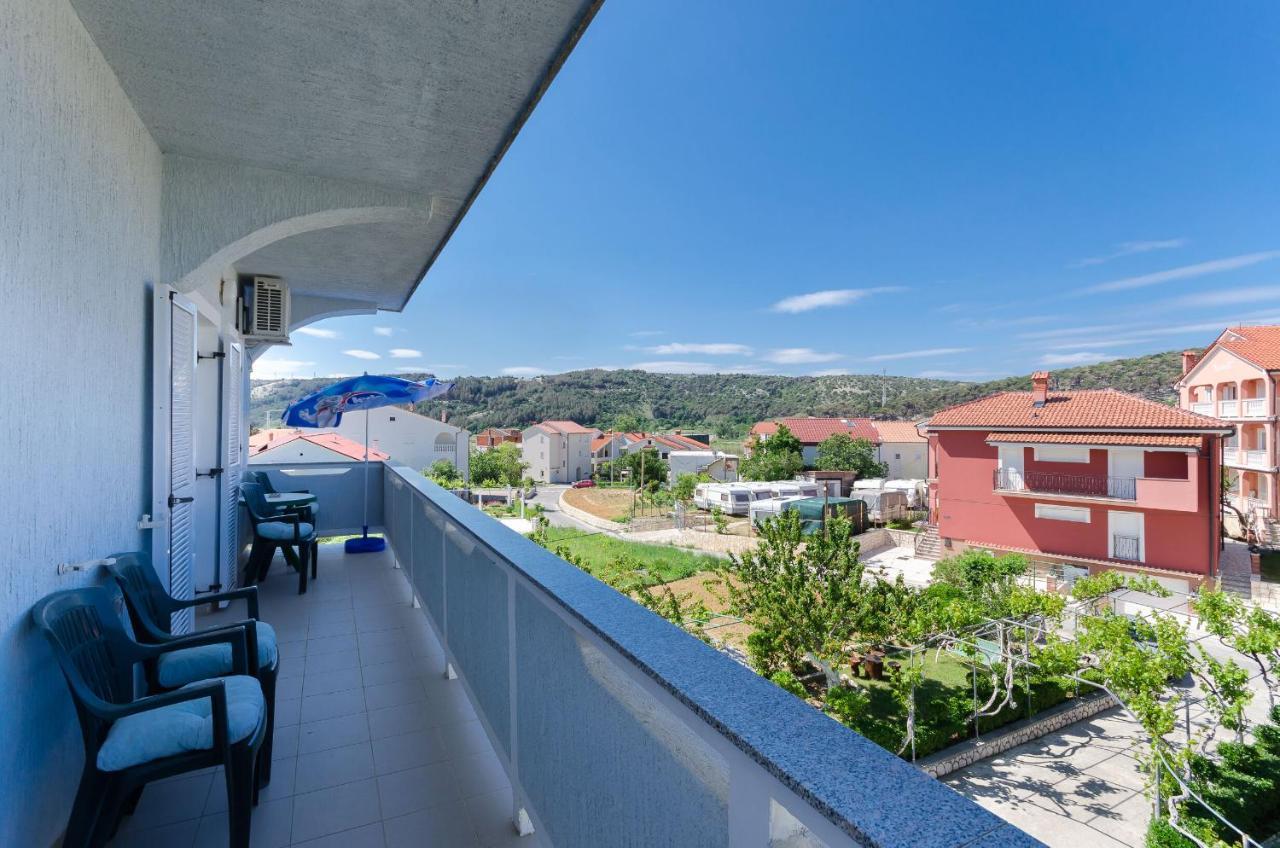 Apartments Rajka โลปาร์ ภายนอก รูปภาพ