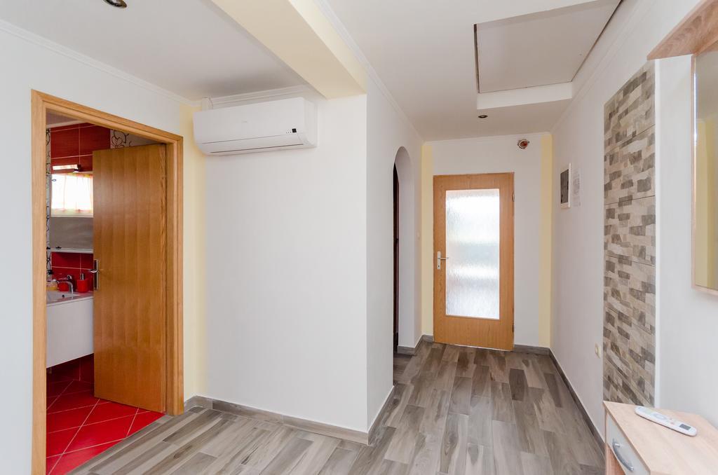 Apartments Rajka โลปาร์ ภายนอก รูปภาพ
